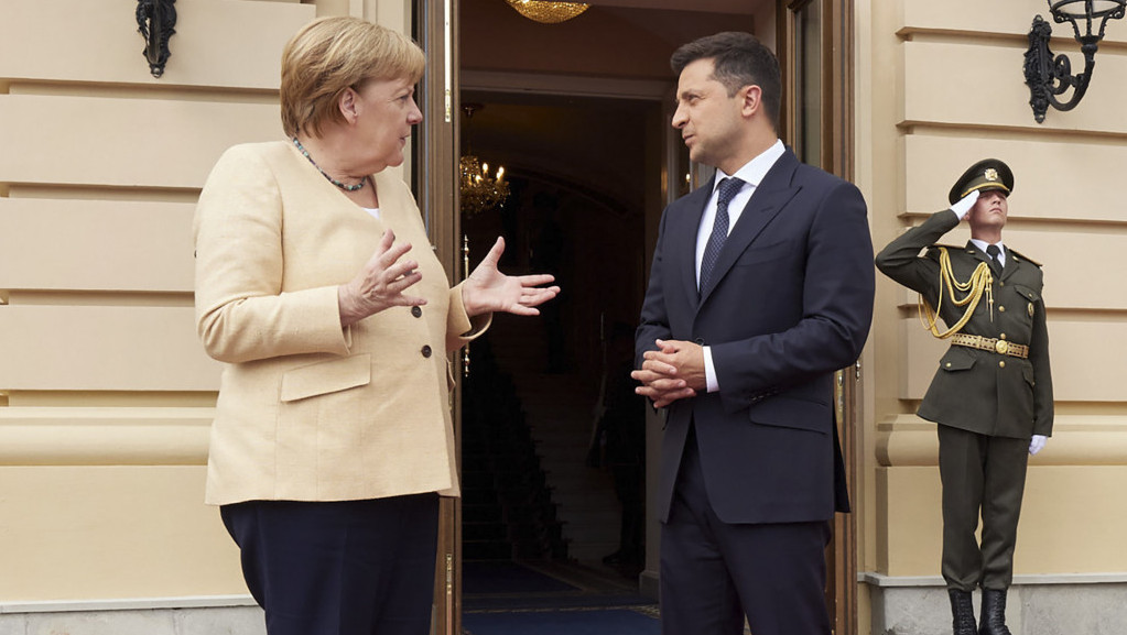 Merkel i Zelenski razgovarali o situaciji na granici Ukrajine i Rusije