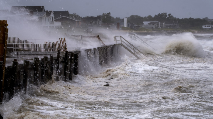 Oluja Henri donosi razorne vetrove i obimne padavine: Stručnjaci upozoravaju na opasnost od poplava
