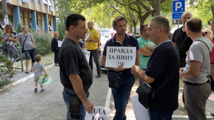 Protest u Novom Sadu zbog nesreće u kojoj je stradala Nina Rađenović, okupljeni traže pritvor za osumnjičenog