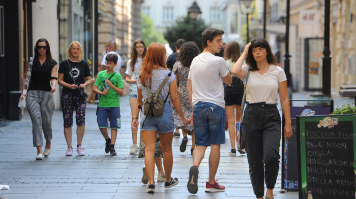 Posle svežeg jutra, čeka nas sunčano i toplo vreme: Od nedelje kiša i pljuskovi