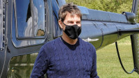 Zvezda "Nemoguće misije" iznenadila jednu porodicu u Britaniji: Tom Kruz im sleteo helikopterom u dvorište