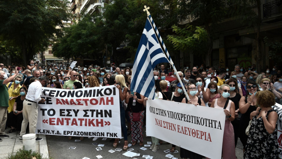 Protest zdravstvenih radnika u Grčkoj zbog vakcinacije: Sindikat za imunizaciju, ali protiv toga da bude obavezna