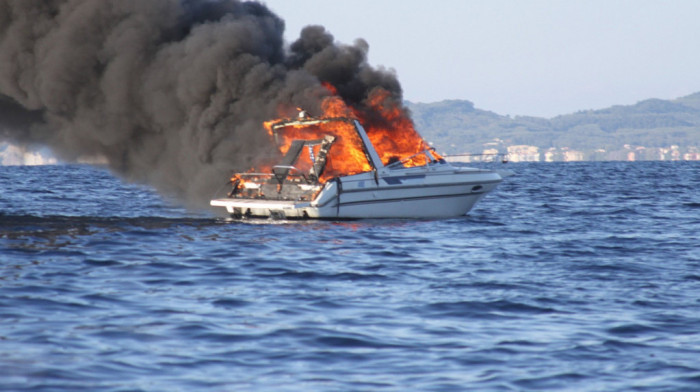 VIDEO Drama kod Pule, u velikom požaru izgorelo pet brodova