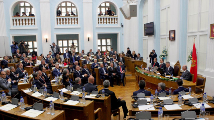 Skupština Cetinja poziva SPC da izmesti ustoličenje Joanikija, a policiju da ceremoniju zabrani