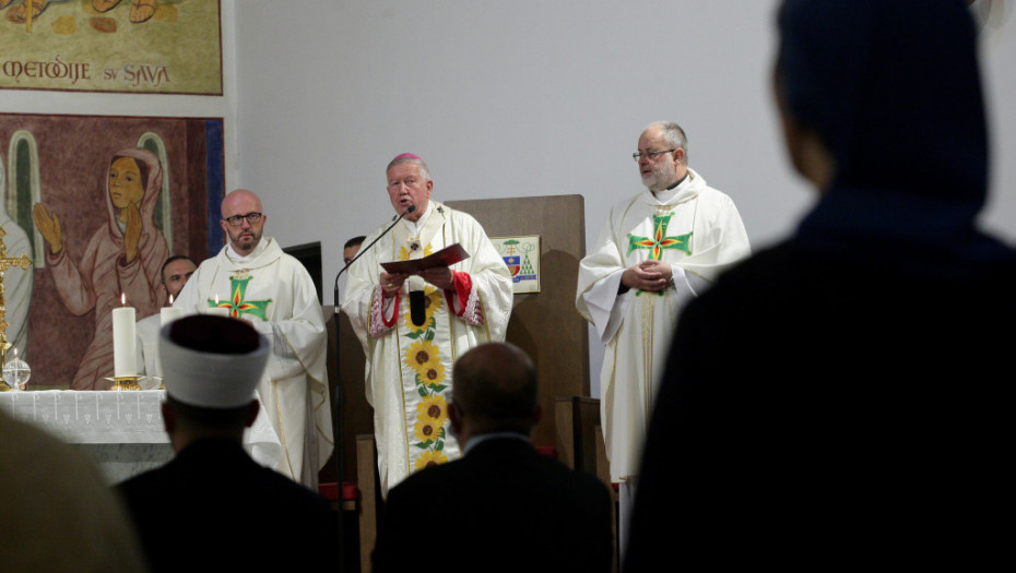 Nadbiskup beogradski Hočevar služio misu u pomen braniocima Beograda