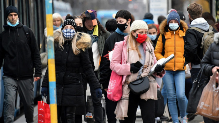 Epidemiološka situacije se pogoršava: Centralna Evropa se sprema za novi talas, u Rusiji rekordan broj preminulih