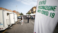 Omikron se ubrzano širi Italijom: Poslednjih nedelja zabeležen rast novih infekcija i smrtnih slučajeva