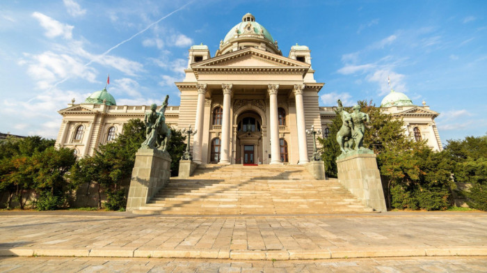 Skupština usvojila Zakon o zaštiti i očuvanju ćiriličkog pisma