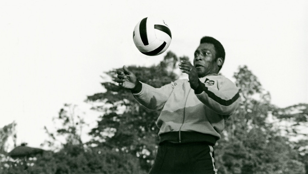 Pele se oglasio: Ne brinite, dobrog sam zdravlja