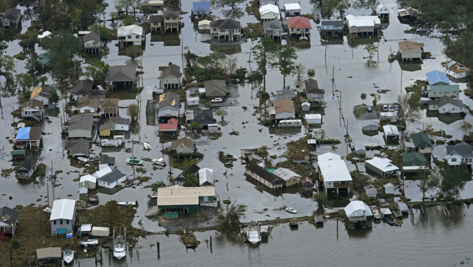 Najmanje šest osoba stradalo u SAD od posledica uragana Ida