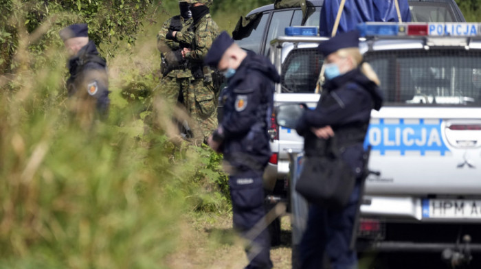 Na granici Poljske i Belorusije u toku pretraga močvare u potrazi za preminulim migrantima nakon pronalaska tri tela