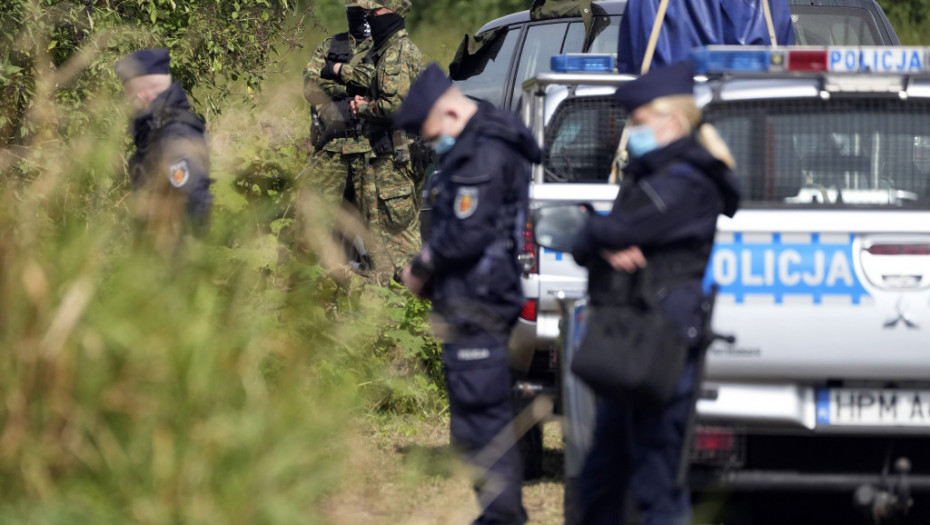 UN tvrdi da je situacija na granici Belorusije i Poljske užasna: Guraju izbeglice napred-nazad preko svojih granica