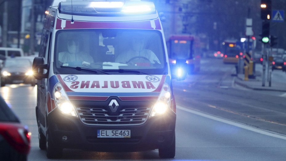Teška nesreća na Ibarskoj magistrali, u sudaru automobila i kamiona poginula jedna osoba