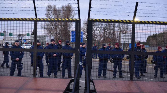 Dvanaest članica EU traži oštre mere na spoljnim granicama - zahtev za žicom i ogradama potpisuju i Mađarska i Austrija