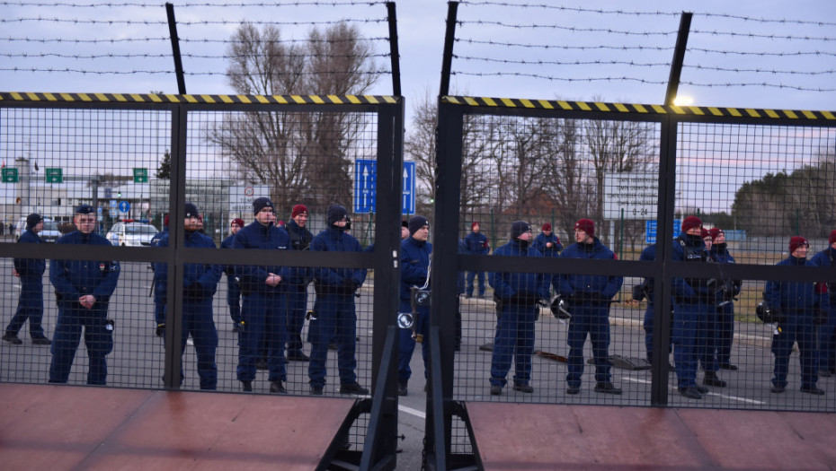 Dvanaest članica EU traži oštre mere na spoljnim granicama - zahtev za žicom i ogradama potpisuju i Mađarska i Austrija