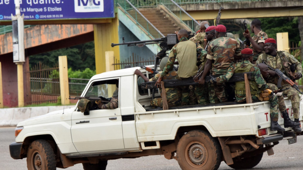 Gvineja ponovo ponovo otvorila granice nakon vojnog udara