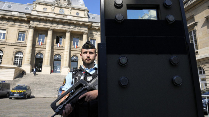 Počinje suđenje optuženima za terorističke napade u Parizu, preti im doživotna kazna