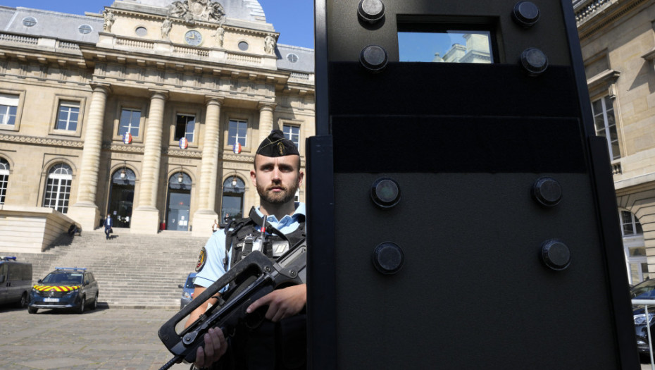 Počinje suđenje optuženima za terorističke napade u Parizu, preti im doživotna kazna