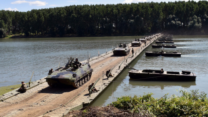 Vojska Srbije kod Titela izvela vežbu "Tisa 2021": Operacije na kopnu i vodi