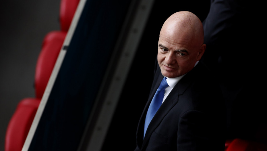 Infantino poručio publici u Kataru: Preživećete ako tri sata dnevno ne popijete pivo