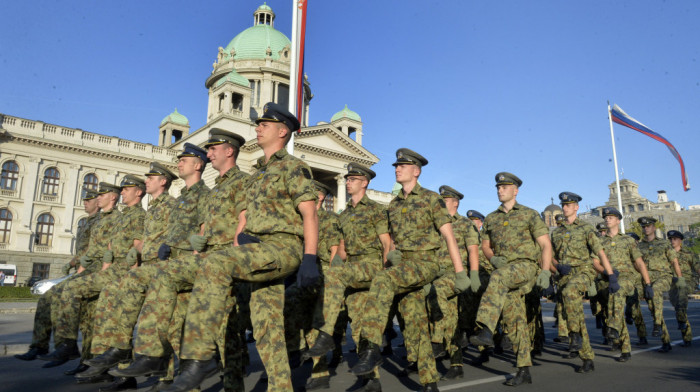 Generalna proba kadeta Vojske Srbije pred promociju, prodefilovali centrom Beograda