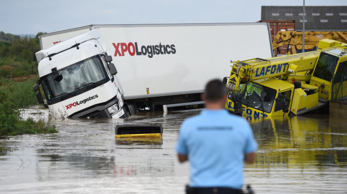 Velike poplave na jugu Francuske, u jednom regionu za dva sata palo kiše koliko i za dva meseca