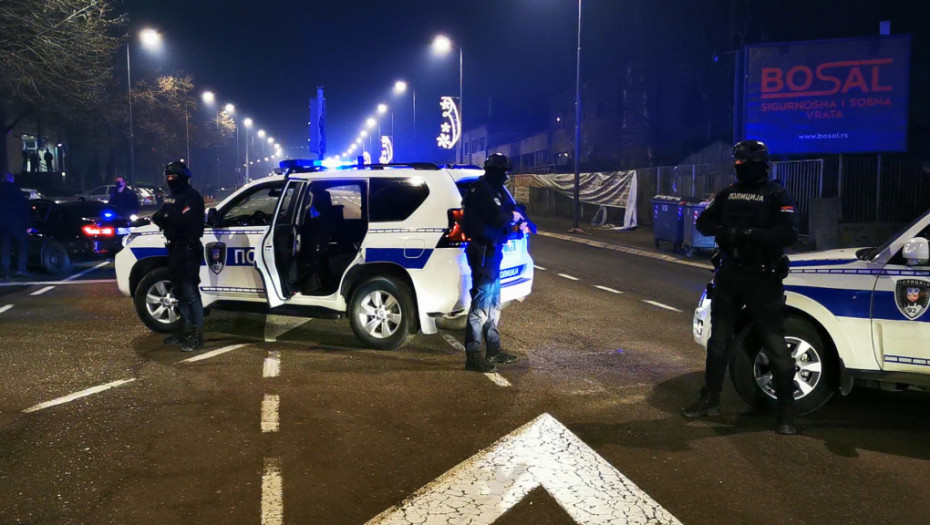 Filmska potera u Zemun polju: Uhapšen vozač BMW-a, policija prilikom intervencije pucala ka osumnjičenom