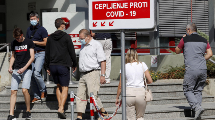 Državni službenici u Sloveniji na posao samo ukoliko su vakcinisani, uprkos tome što bi to mogao da ospori Ustavni sud