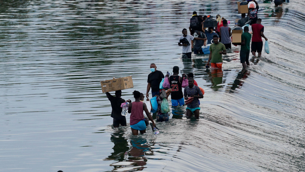 SAD od sutra neće davati azil migrantima koji prethodno ne podnesu zahtev