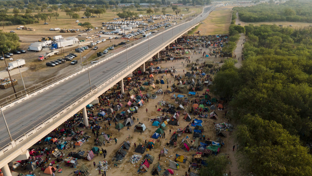 Meksiko: Migranti otkriveni u lažnom ambulantnom vozilu