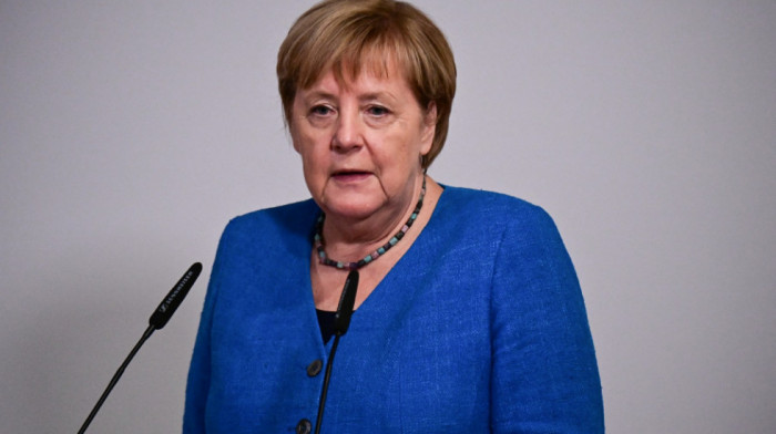 Merkel i Lašet čestitali Šolcu pobedu na izborima