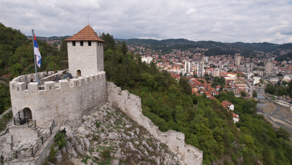 Užicu fali 1.200 parking mesta