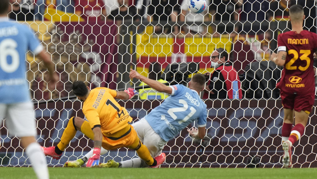 Pobeda Lacija u gradskom derbiju: Sergej Milinković-Savić načeo mrežu Rome