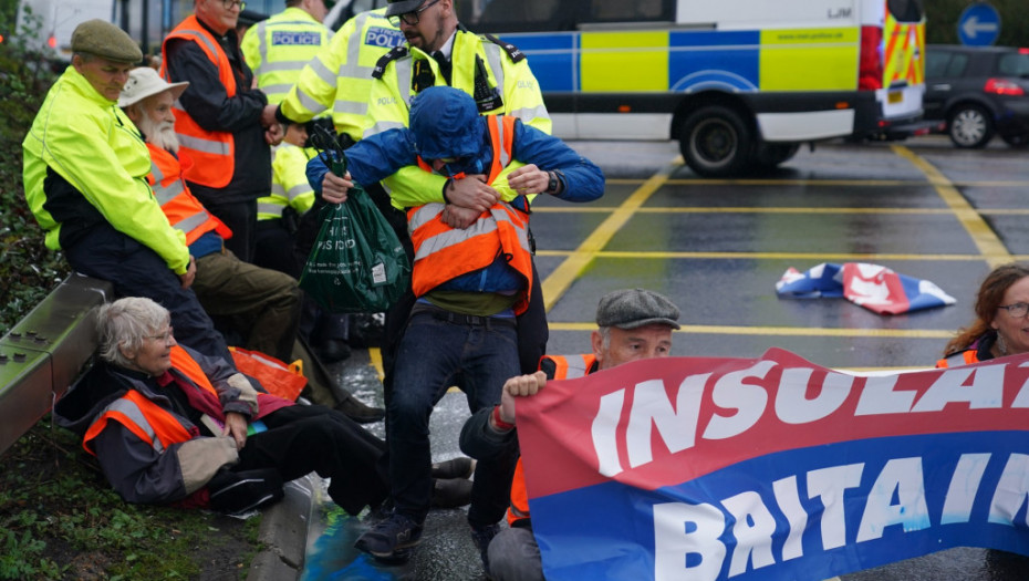 Aktivisti ponovo blokirali londoski autoput