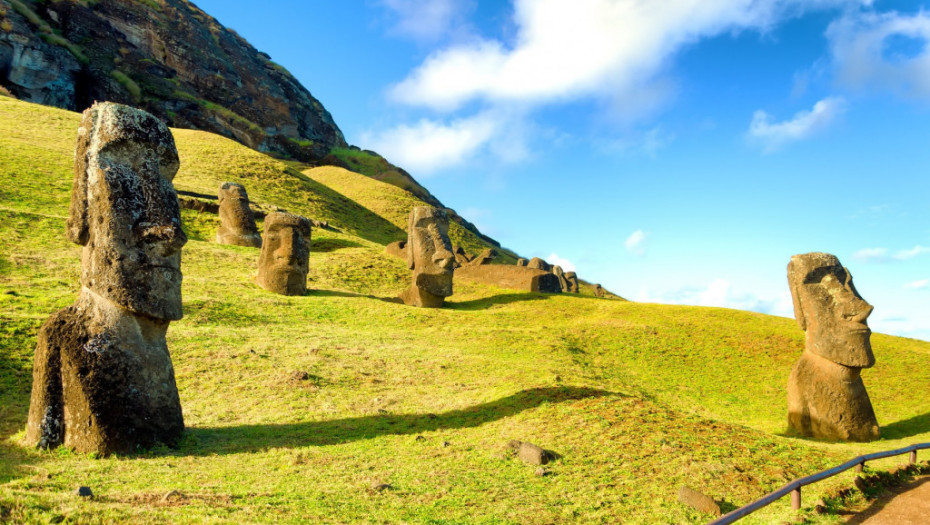 Požar na Uskršnjem ostrvu naneo nepovratnu štetu Moai statuama