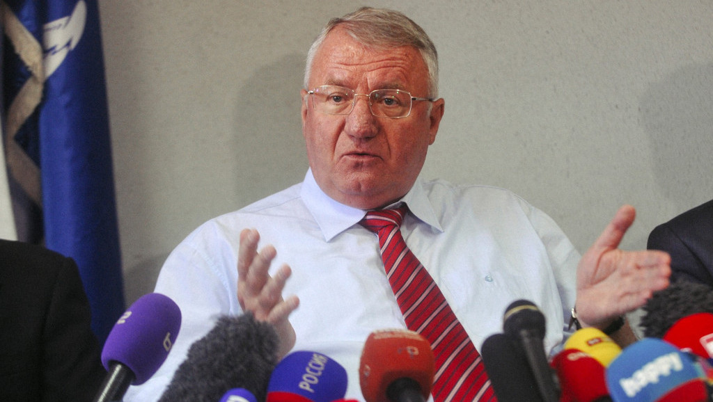Šešelj dobio poziv za saslušanje u Hagu, pozivi stigli i drugim bivšim i sadašnjim članovima Srpske radikalne stranke