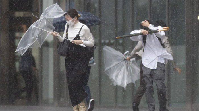 Tajfun Mindule pogodio Japan, građani upozoreni na poplave i klizišta
