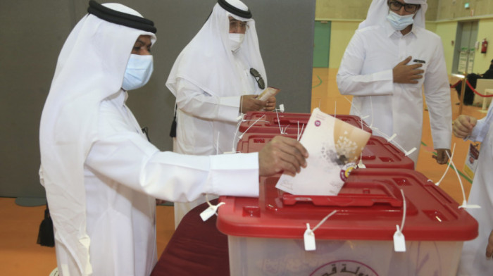 Prvi parlamentarni izbori u Kataru, pravo glasa ima manje od 10 odsto stanovništva