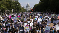 Protesti širom SAD: Hiljade žena marširalo zbog prava na abortus
