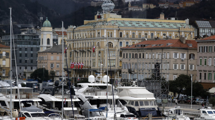 Misterija u Rijeci: Gradonačelnica Rinčić prijavila MUP-u krađu načete čokolade