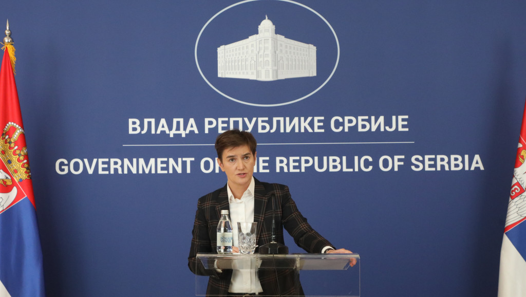 Brnabić: Sve osim vakcinacije su polumere, odgovornost na pojedincima