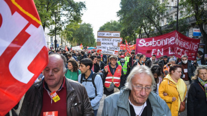Protesti sindikata u Francuskoj zbog niskih plata i visokih cena