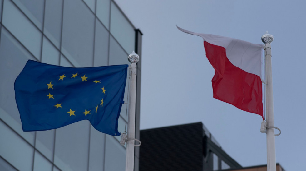 Poljska od februara ukida PDV na životne namirnice kako bi ublažila rast inflacije