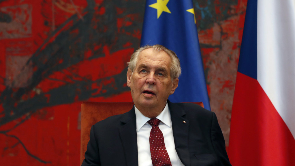 Zeman neće uskoro na posao: "Predsednik Češke trenutno nije sposoban da ispunjava svoje dužnosti"