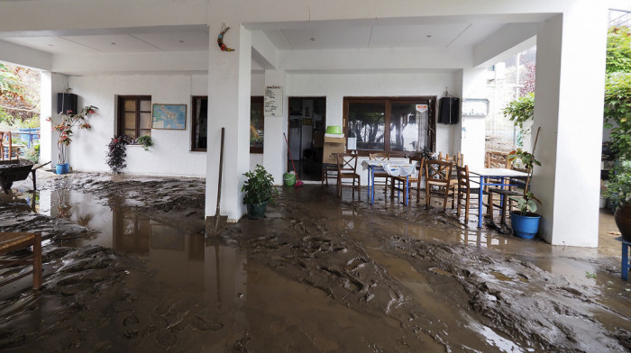 Grčko ostrvo Evija ponovo na udaru oluje: Oštećeni putevi, poplavljene kuće, nema struje, na terenu i vojska