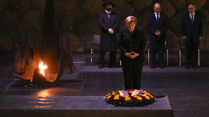 Angela Merkel u Izraelu: Ne smemo izgubiti iz vida pravo Palestinaca da imaju priliku na život