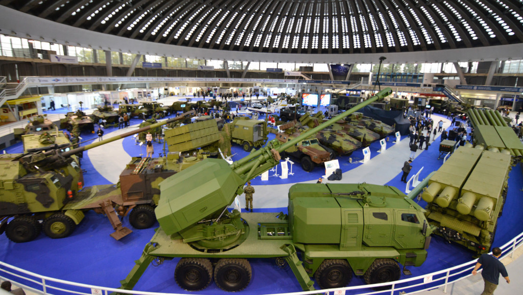 Otvoren Sajam naoružanja, predstavljeno novo vojno borbeno vozilo  “lazanski“