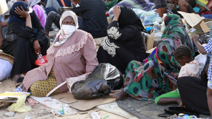Najmanje 15 migranata poginulo u pokušaju da pređu Sredozemno more, pobegli iz centra u Libiji