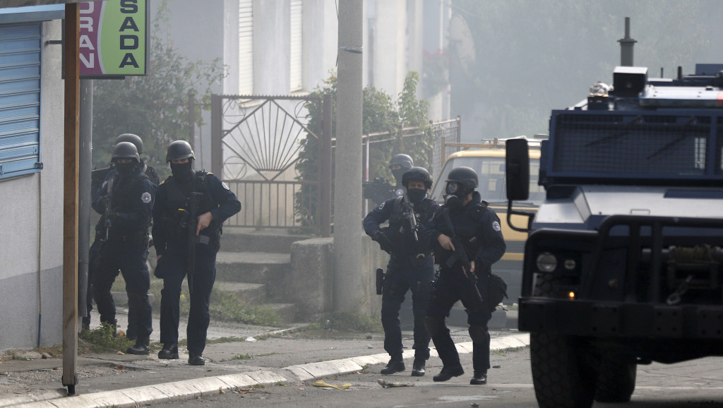 Eparhija raško-prizrenska poziva na mir: KFOR i Euleks da zaštite građane od nasilnog ponašanja policije