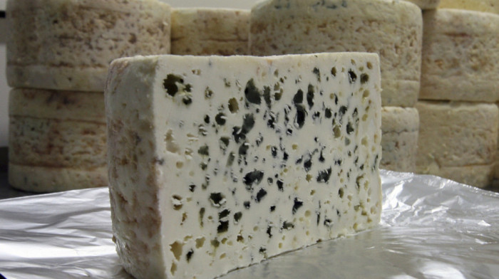 Inspekcija u Hrvatskoj povukla sa tržišta sir sa tartufima: Proizvod kontaminiran listerijom